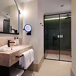 Duo Lisbon, Curio Collection By Hilton Lisboa