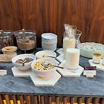 Duo Lisbon, Curio Collection By Hilton