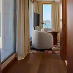 Duo Lisbon, Curio Collection By Hilton Lisboa
