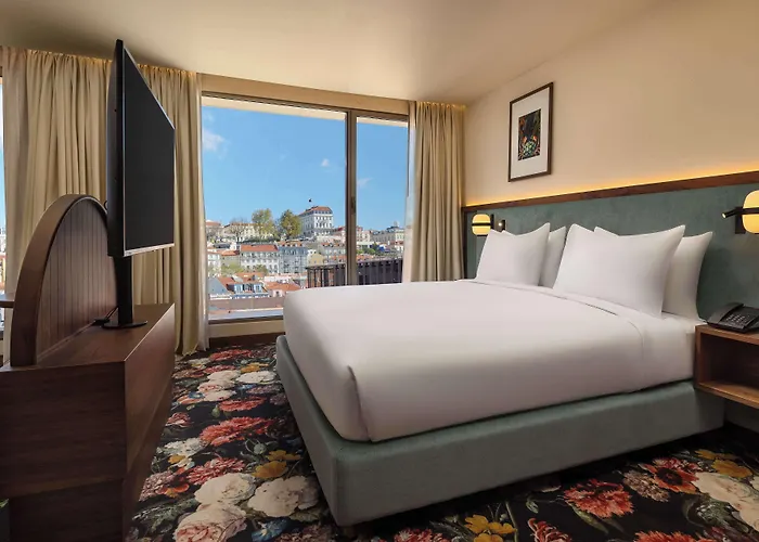Hotel Duo Lisbon, Curio Collection By Hilton 4*
