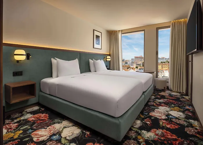 Duo Lisbon, Curio Collection By Hilton
