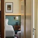 Hotel Duo Lisbon, Curio Collection By Hilton 4*