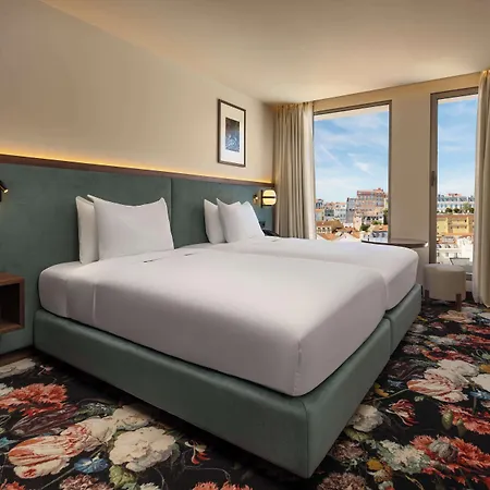 Duo Lisbon, Curio Collection By Hilton