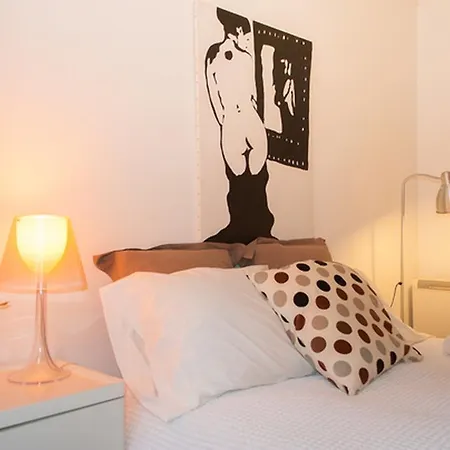 Duo Lisbon, Curio Collection By Hilton