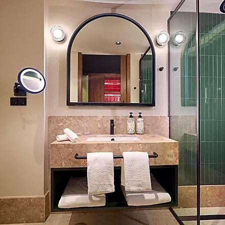 Hotel Duo Lisbon, Curio Collection By Hilton Lissabon