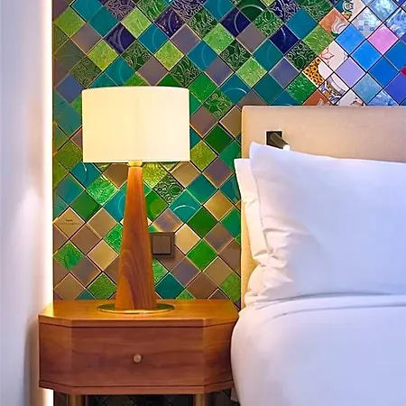 Hotel Duo Lisbon, Curio Collection By Hilton 4*