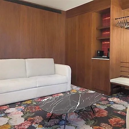 Duo Lisbon, Curio Collection By Hilton Hotel 4*