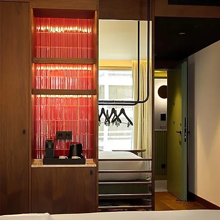 Duo Lisbon, Curio Collection By Hilton Hotel