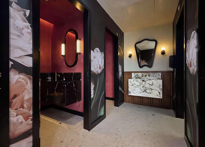 מלון Duo Lisbon, Curio Collection By Hilton 4*