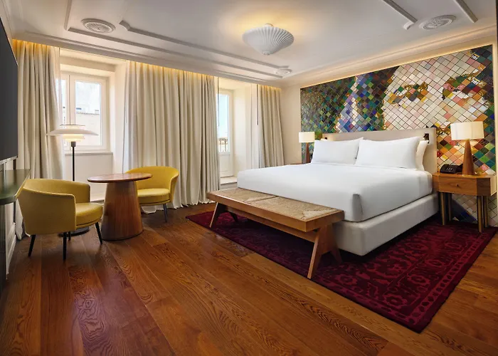 Duo Lisbon, Curio Collection By Hilton