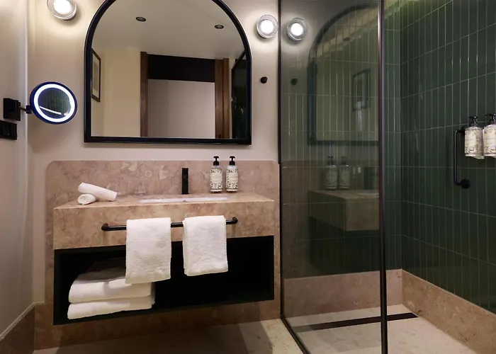 Duo Lisbon, Curio Collection By Hilton 호텔 리스본