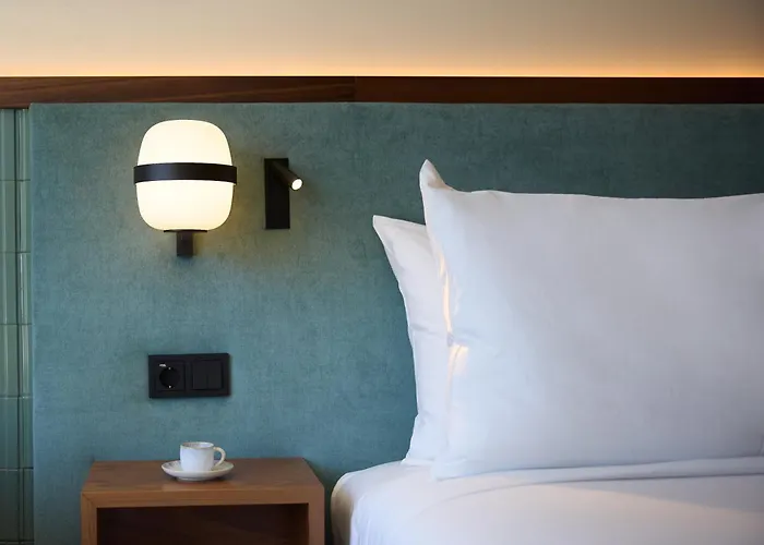 מלון Duo Lisbon, Curio Collection By Hilton ליסבון