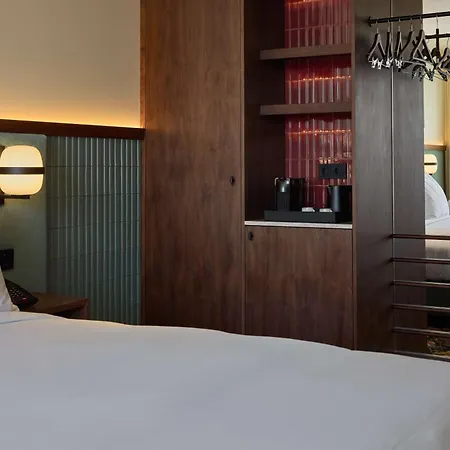 Hotel Duo Lisbon, Curio Collection By Hilton 4*