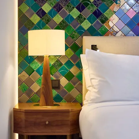 Duo Lisbon, Curio Collection By Hilton Hotel 4*