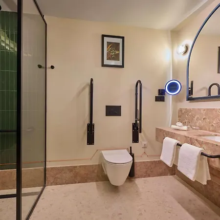 Duo Lisbon, Curio Collection By Hilton