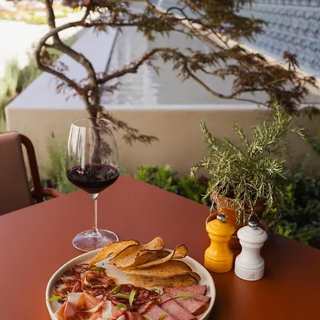 Duo Lisbon, Curio Collection By Hilton Hotel