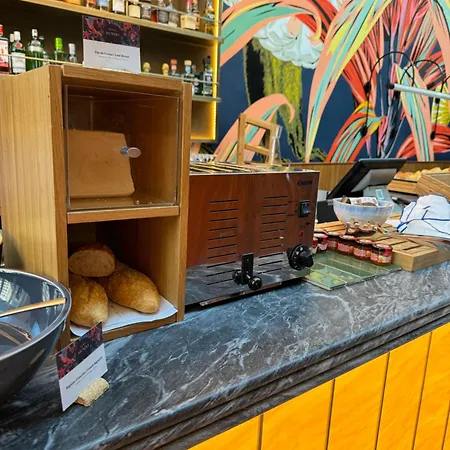 Hotel Duo Lisbon, Curio Collection By Hilton