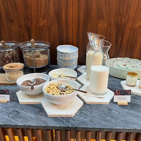 Duo Lisbon, Curio Collection By Hilton Hotel Lisbon