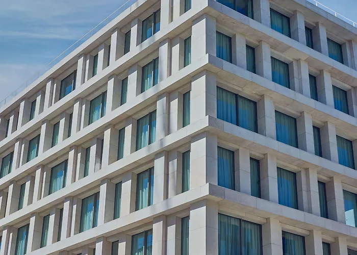 Duo Lisbon, Curio Collection By Hilton Otel 4*